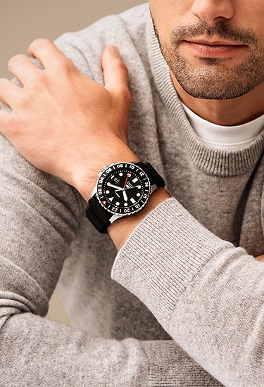 Fossil Blue GMT 46mm Black Silicone Watch - Image 2