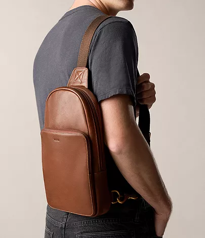 Finn Leather Sling Pack Bag - Image 2